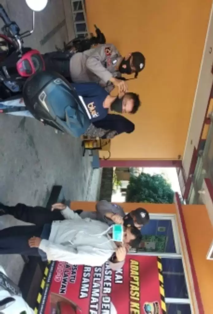 Libur Panjang, Ini Aksi Polsek Dabo Singkep di Tempat Wisata
