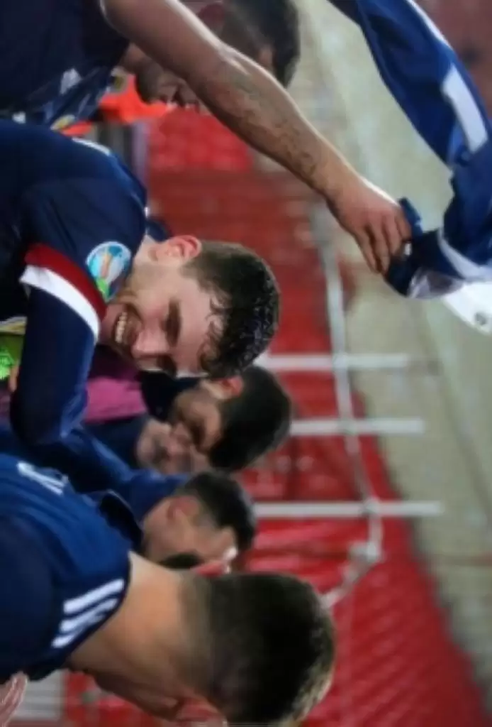 Badai Cidera Masih Melanda Liverpool, Kini Robertson