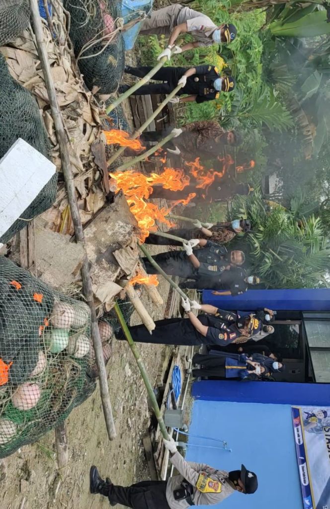 Alat Tangkap Trawl dan Rumpon Ilegal Dimusnahkan