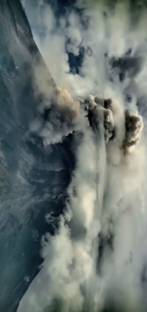 Gunung Merapi Muntahkan Awan Panas Sejauh 2 Kilometer, Hujan Abu di Cepogo
