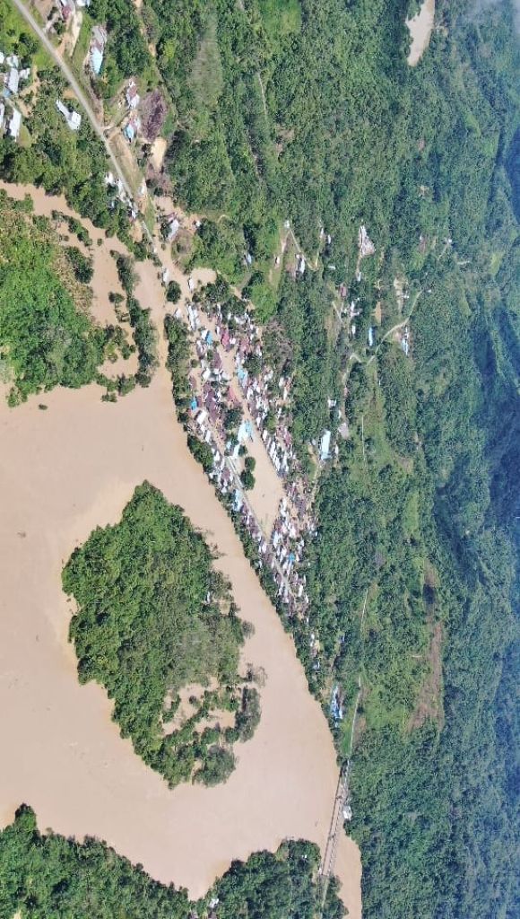 Banjir Terjang Beberapa Desa di Kalimantan Utara, Warga Mesti Mengungsi