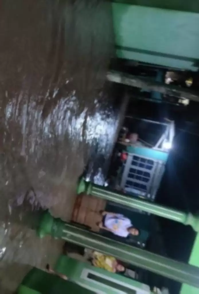 Jembatan Hanyut Dihantam Banjir di Lebak