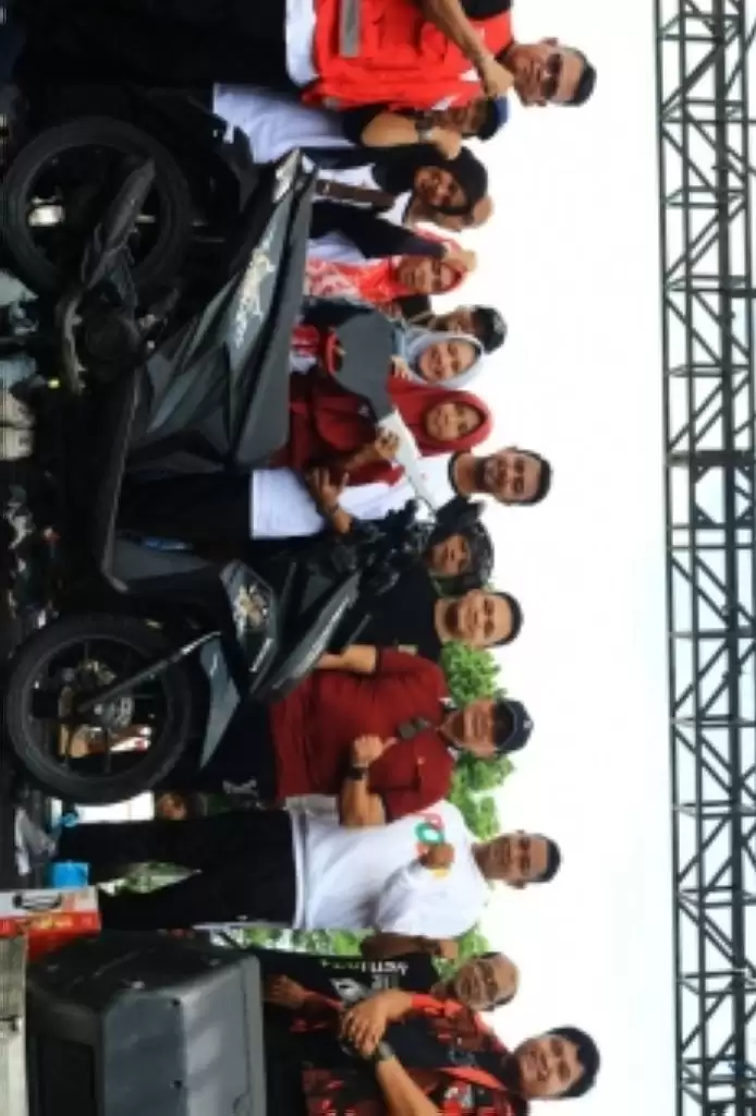 Anak Penjual Tempe Dapat Sepeda Motor
