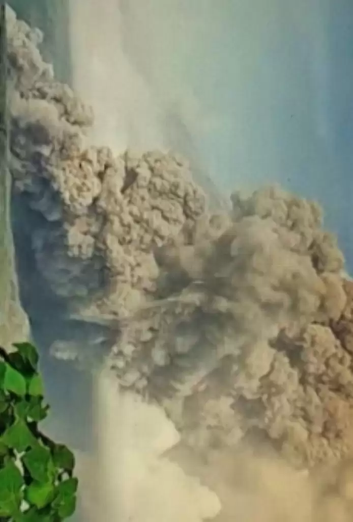 Status 'Siaga', Gunung Api Semeru Muntahkan APG Sejauh Tujuh Kilometer