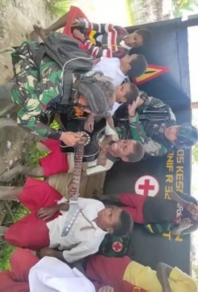 Satgas Kostrad Bangun Rasa Nasionalisme di Pedalaman Papua