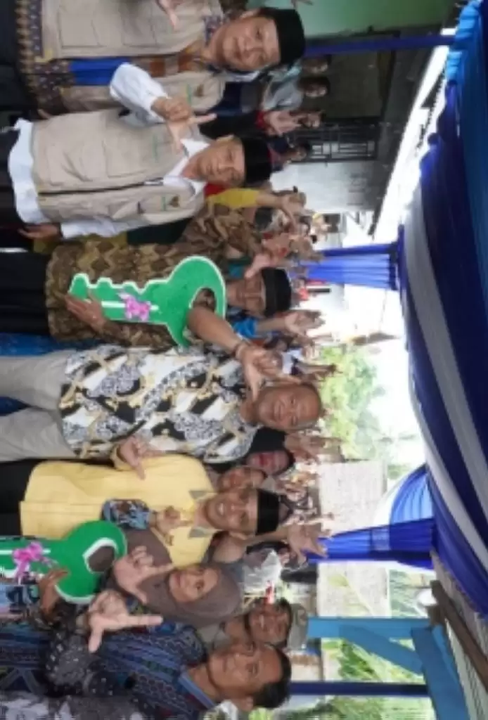 Serahkan Bantuan Bedah Rumah, Syah Afandin Bahagia Masyarakat Langkat Bisa Terbantu