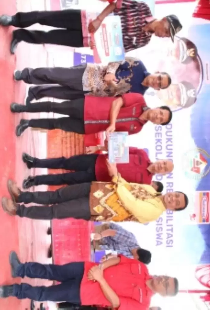 Puluhan Pelajar Taput Berprestasi Dapat Beasiswa CSR Indomaret