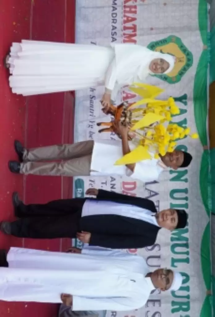 Hadiri Wisuda Ulumul Quran, Syah Afandin Berikan Hadiah Umroh ke Santri Hafiz 30 Juz