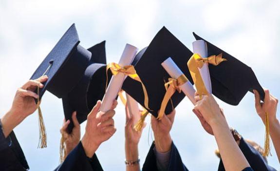Total 30 Mahasiswa STKIP Kepulauan Meranti Wisuda
