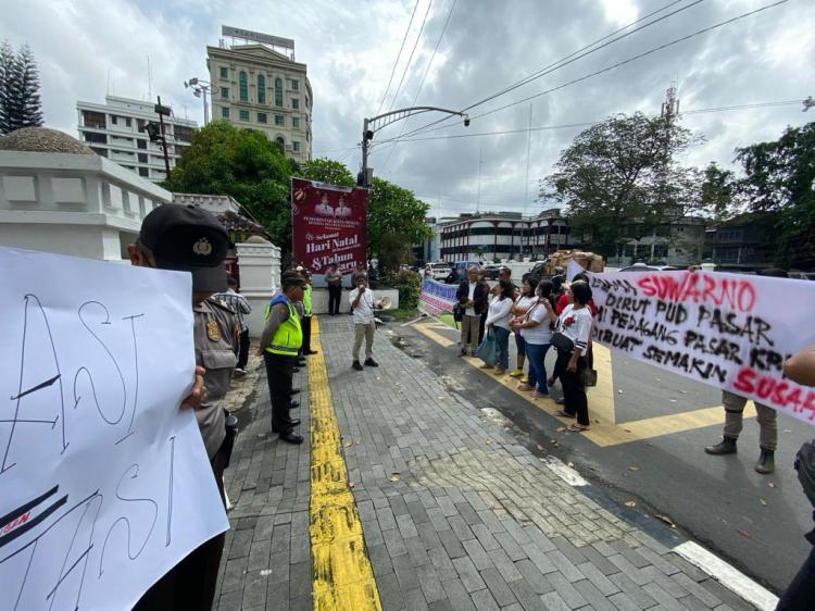 Pegawai PUD Pasar Medan Desak Bobby Copot Dirut Suwarno, Beli Rumah 2 Unit di Komplek