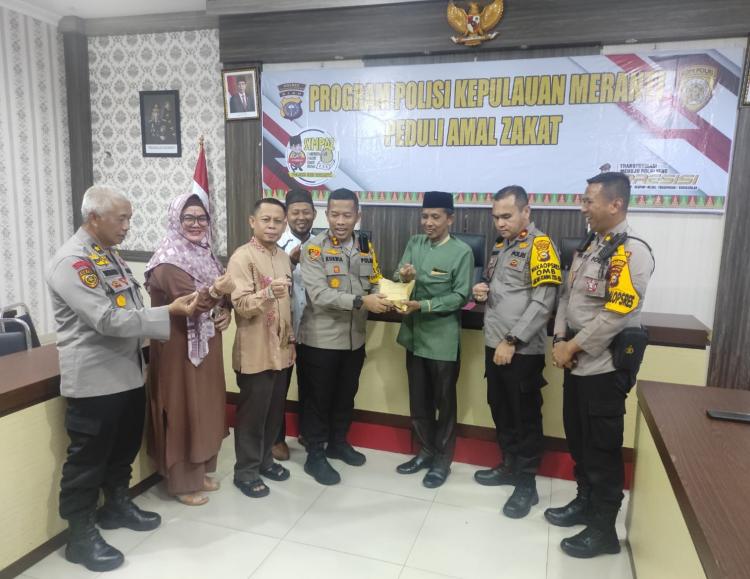 Polres Meranti Serahkan Zakat Profesi Personel ke Baznas Rp33 Juta Lebih