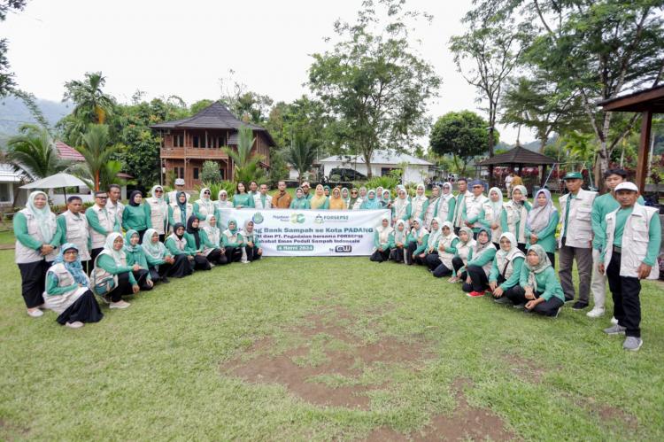 Pegadaian Gelar Gathering, Perkuat Kolaborasi Bank Sampah Binaan di Kota Padang