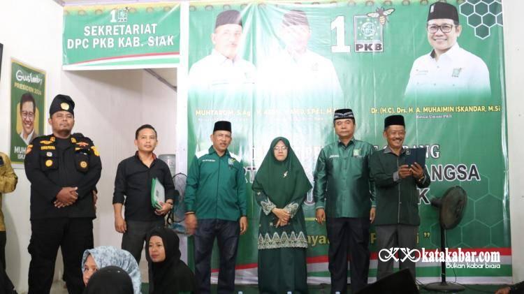 Afni Bacabup Siak yang Kedua Daftar ke PKB