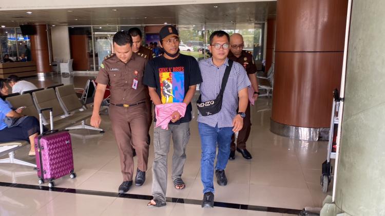 Kejari Pelalawan Tahan Direktur Kasus Pengadaan Sampan di Dinas Perikanan dan Kelautan