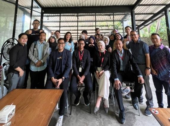 Plugo Bersama Revolusi Lokal dan TI Dorong UMKM Maksimalkan Pemasaran Digital