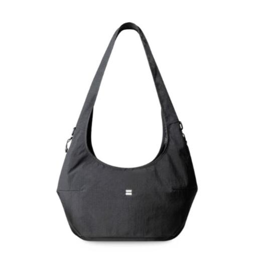Keren! 7 Pilihan Tas Bodypack Cocok Buat Kaum Hawa Segala Kebutuhan