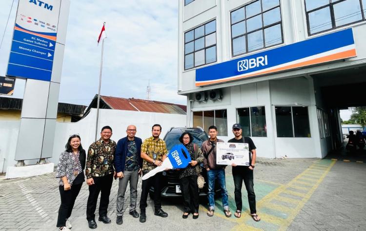 Kantor BRI Cabang Medan Gatot Subroto Berikan Hadiah Mobil Honda BRV kepada Nasabah Beruntung