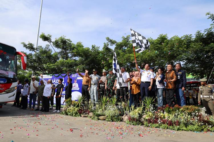 Mudik Gratis Nataru 2024, Pj Gubernur Sumut Lepas 1.187 Pemudik, Termasuk 40 Penyandang Difabel
