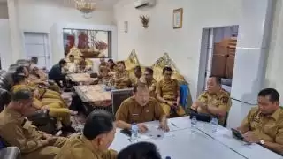 Sekda Kepulauan Meranti Pimpin Rapat Pelaksanaan Anggaran Tahun 2025