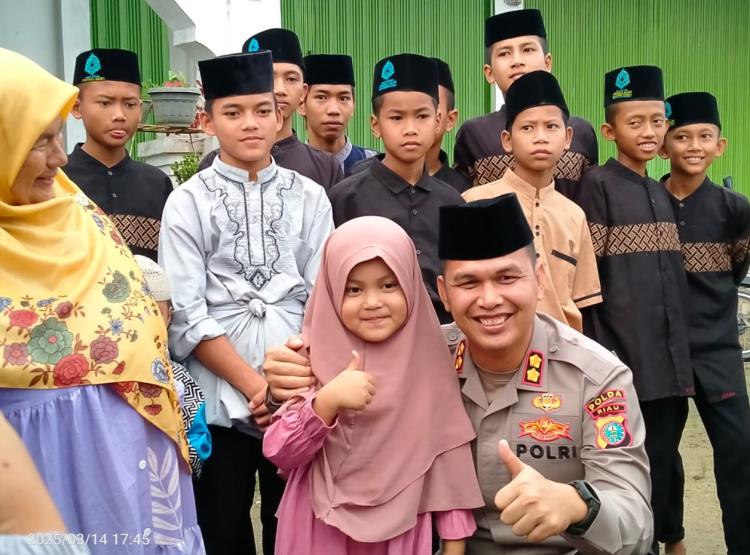 Polres Inhu Bersama Wartawan Gelar Giat Bansos Santuni Anak Yatim