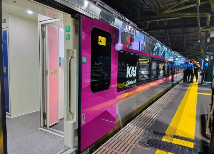Investasi 612 Kereta dan 54 Lokomotif, KAI Proyeksikan Peningkatan Angkutan Penumpang dan Barang
