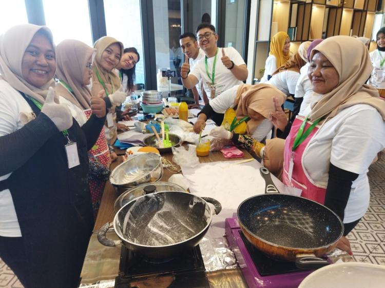 Pelaku UKMK Hingga IRT Diajari Bikin Olahan dari Sari Pati Sawit Siap Tembus Pasar di Workshop EMG