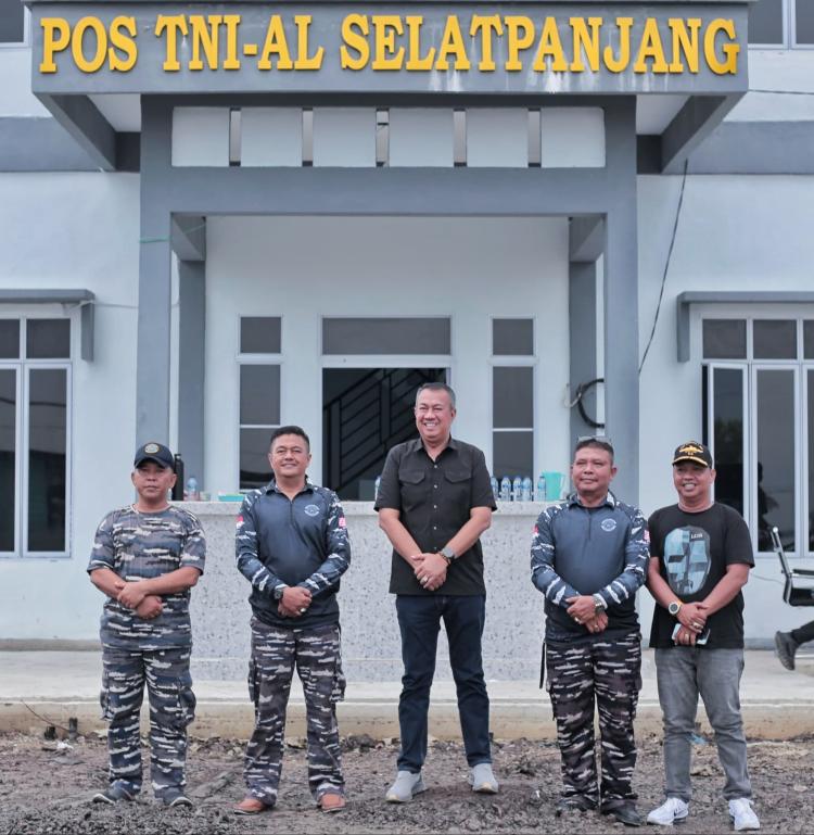 Perkuat Sinergitas, Wabup Kepulauan Meranti Kunjungi Pos TNI AL Selatpanjang