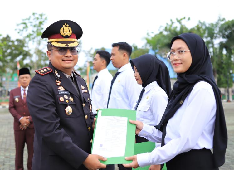 Kapolres Kepulauan Meranti Ikuti Upacara Hari Lahir Pancasila dan Penyerahan SK CPNS