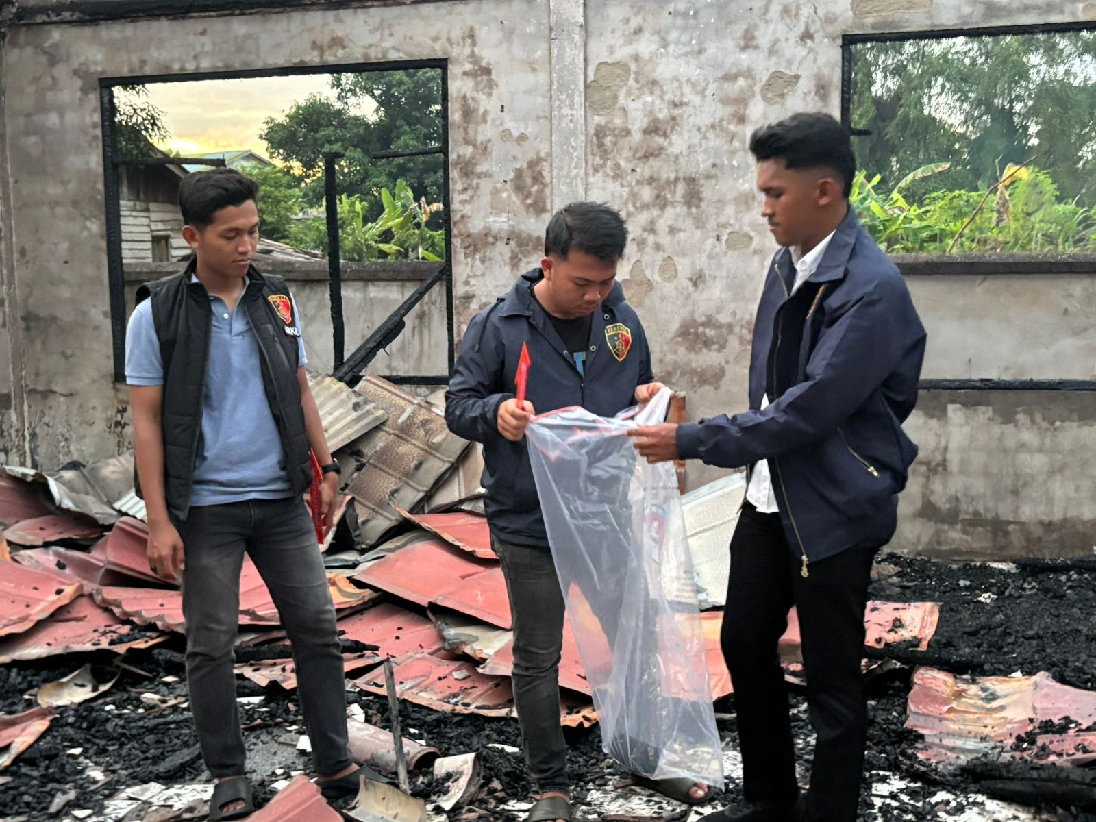 Satreskrim Polres Kepulauan Meranti Olah TKP Kebakaran di Madrasah Al Muhtadin
