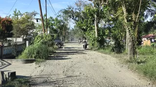 Warga Tuntut Perbaikan Segera, Jalan Karantina Langkat Rusak Parah