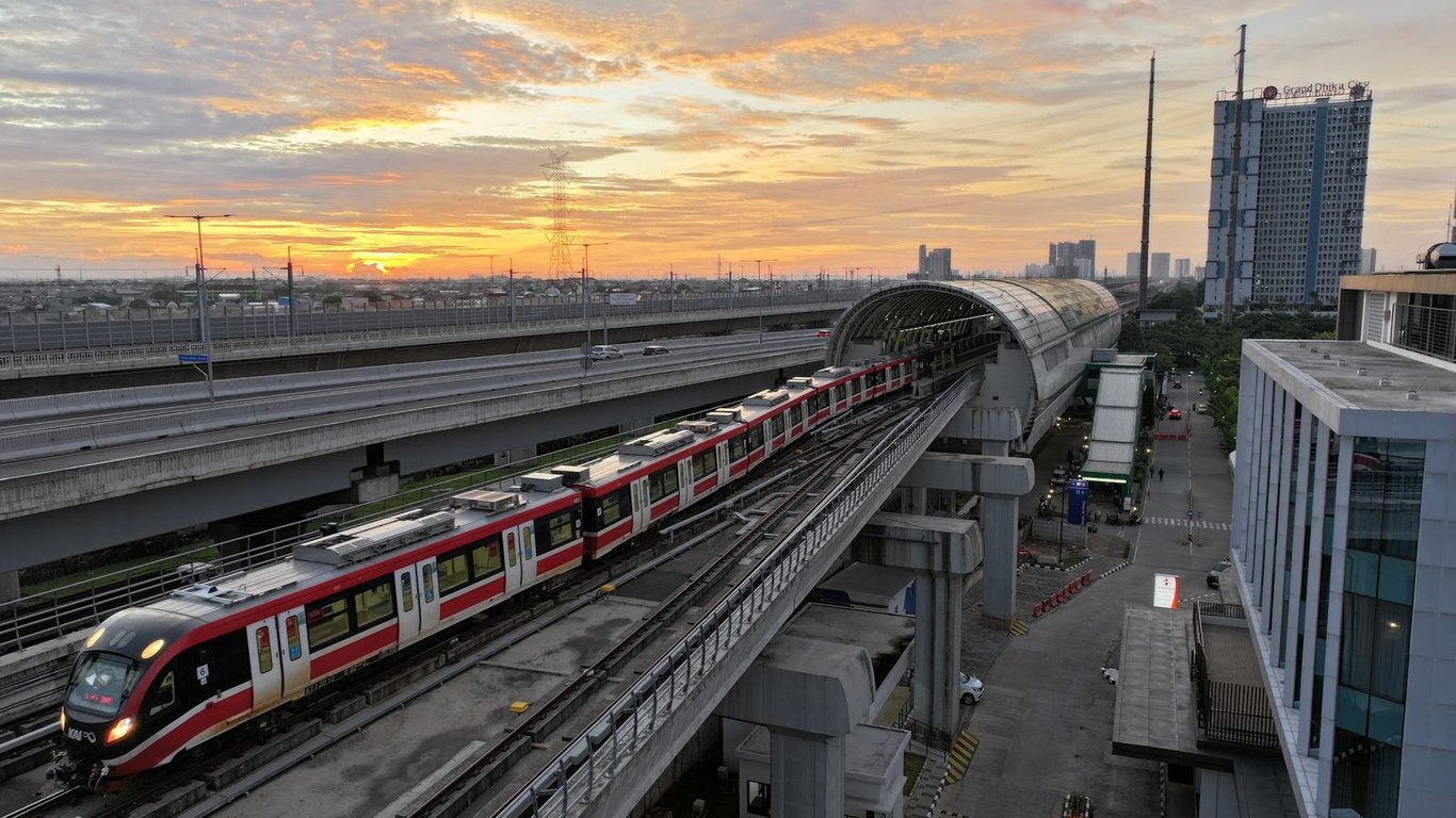 Permudah Mobilitas Pengguna, KAI Tambah Jumlah Perjalanan LRT Jabodebek Mulai 1 Juli
