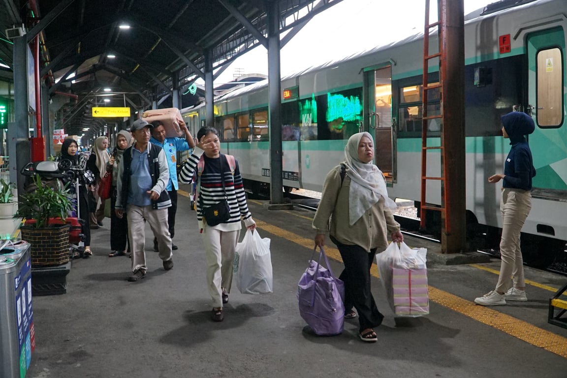Semester I 2025: Volume Penumpang KA Jarak Jauh Daop 4 Tumbuh 5 Persen