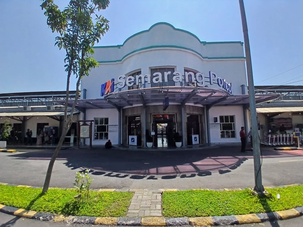 Dorong Efisiensi Energi KAI Daop 4 Semarang Manfaatkan Solar Panel di 4 Stasiun