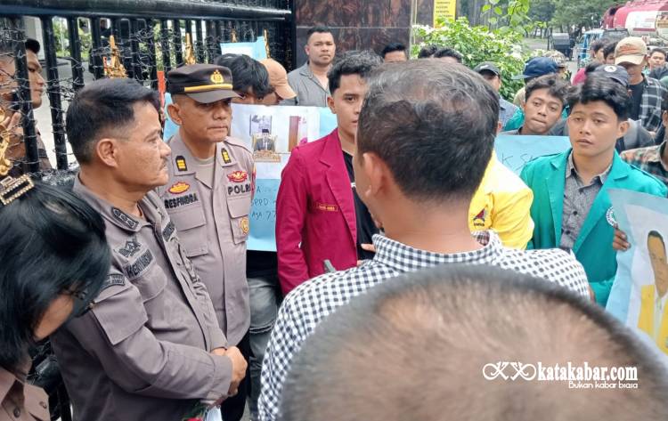 Demo Kejati Sumut, Fraksi Desak Periksa Ketua dan Waka DPRD