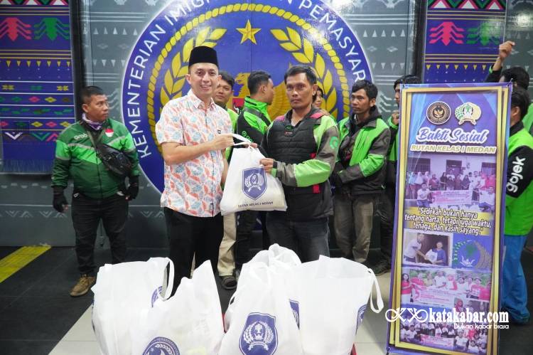 Rutan Kelas I Medan Bagikan 50 Paket Bansos untuk Driver Ojol