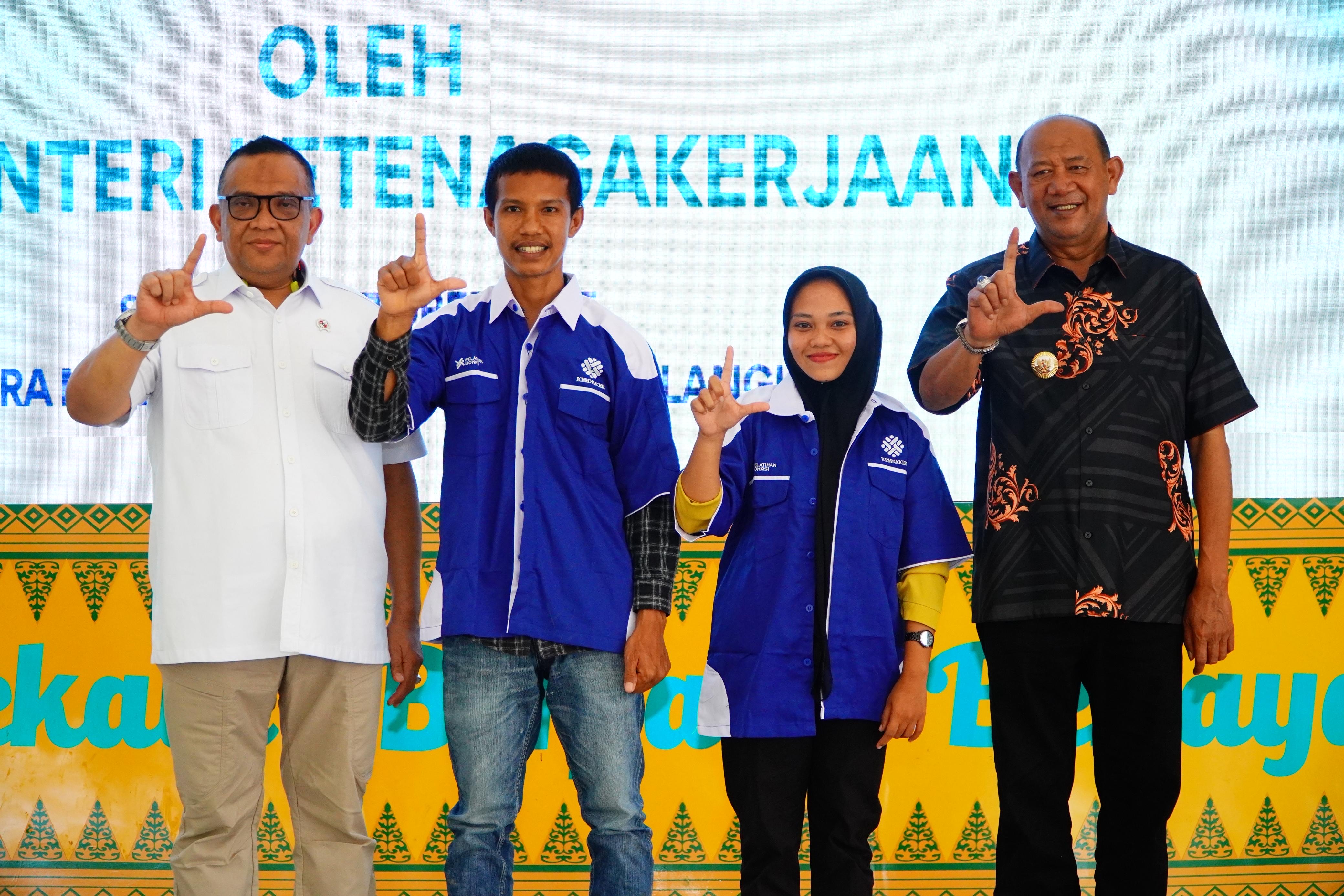 Wamenaker RI Buka Pelatihan TMT Perunggasan Nasional di Langkat