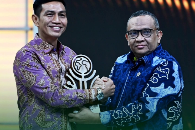Bupati Fadhil Arief Terima Penghargaan Anugerah Cita Negeri dari Kompas TV