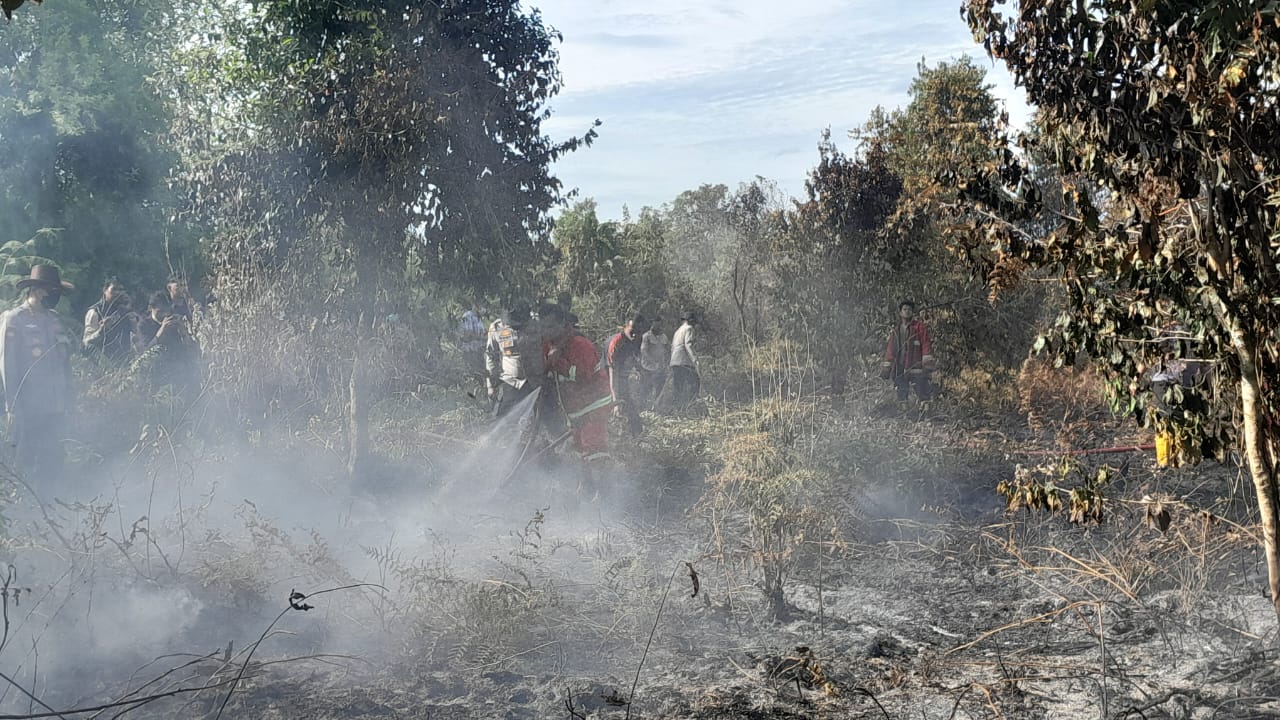 Turun ke Lokasi Karhutla, Kapolres Kampar Imbau Warga Stop Bakar Lahan