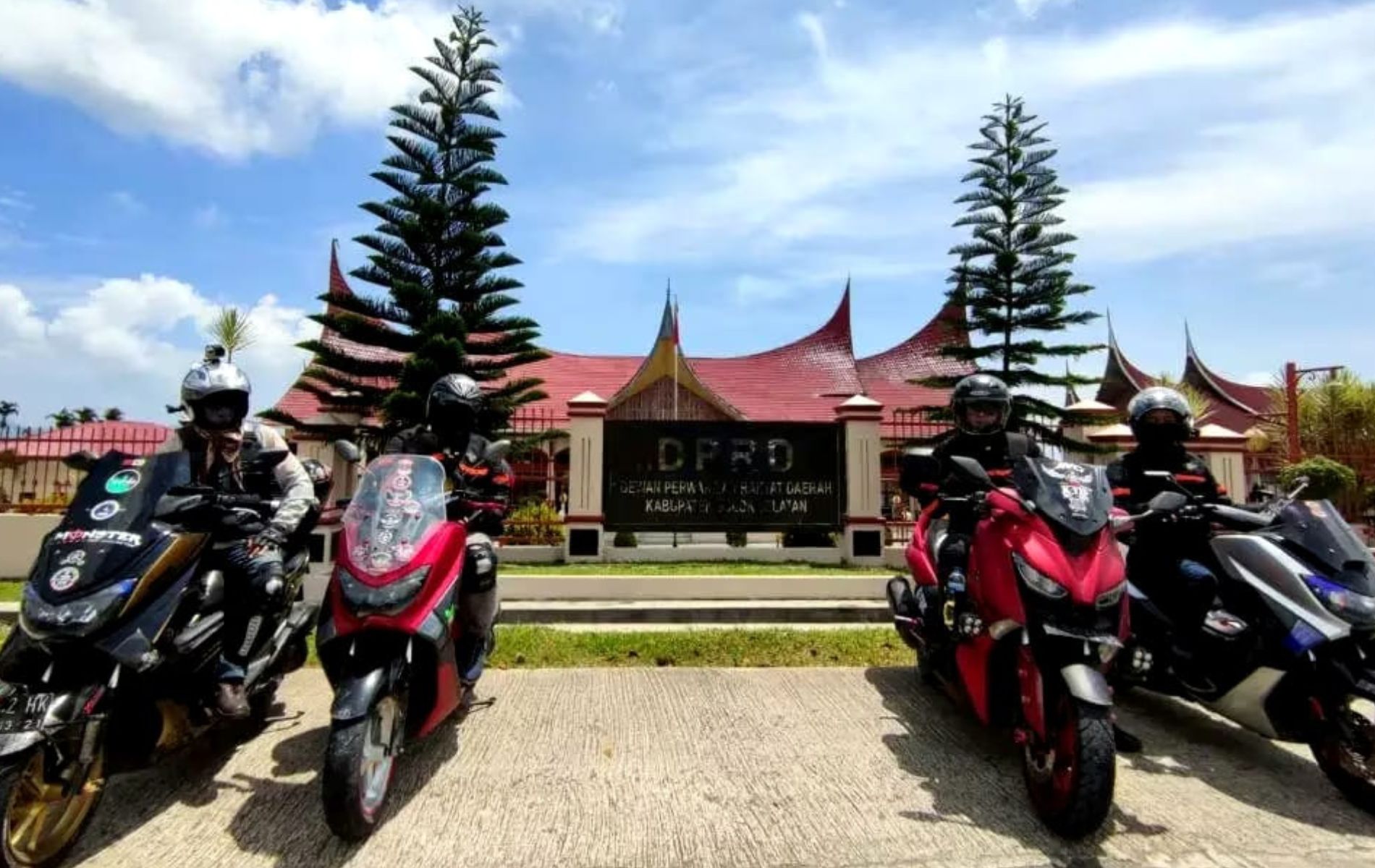 Tips Touring Motor Jarak Jauh Ala Yamaha N-Max Club Indonesia Medan
