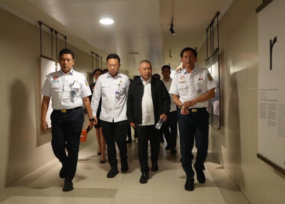 Menhub Kunjungi Stasiun Yogyakarta, Pastikan Layanan KAI Daop 6 Optimal
