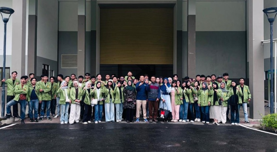 Ke PLTA Jatigede Mahasiswa Universitas Perjuangan Tasikmalaya Kunjungan Kuliah Kerja