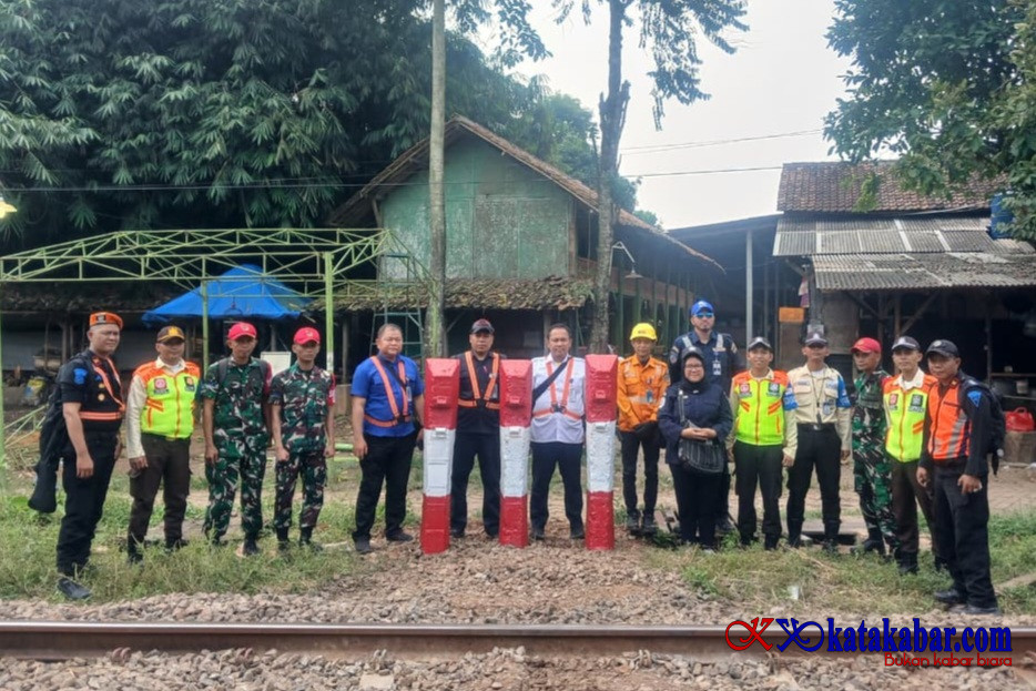 Tingkatkan Keselamatan Perjalanan: KAI Daop 1 Jakarta Tutup Perlintasan Sebidang Liar di Tangerang