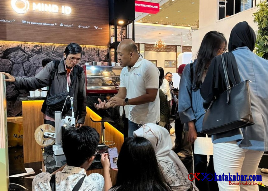 Penasaran Lihat Maggot, Booth MINERALive MIND ID Inspirasi Ekonomi Sirkular di Invirotech 2026