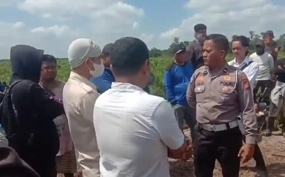 Sempat Diusik Sekelompok Orang, Pematangan Lahan PT SBP di Inhu Kembali Kondusif, Warga Tetap Kawal!