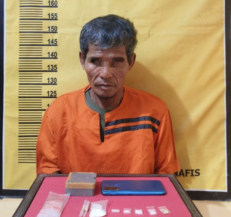 Pengedar Sabu di Rengat Barat Nekat Lompat Jendela Saat Digerebek Polisi Inhu, Tapi Tetap Saja Tertangkap