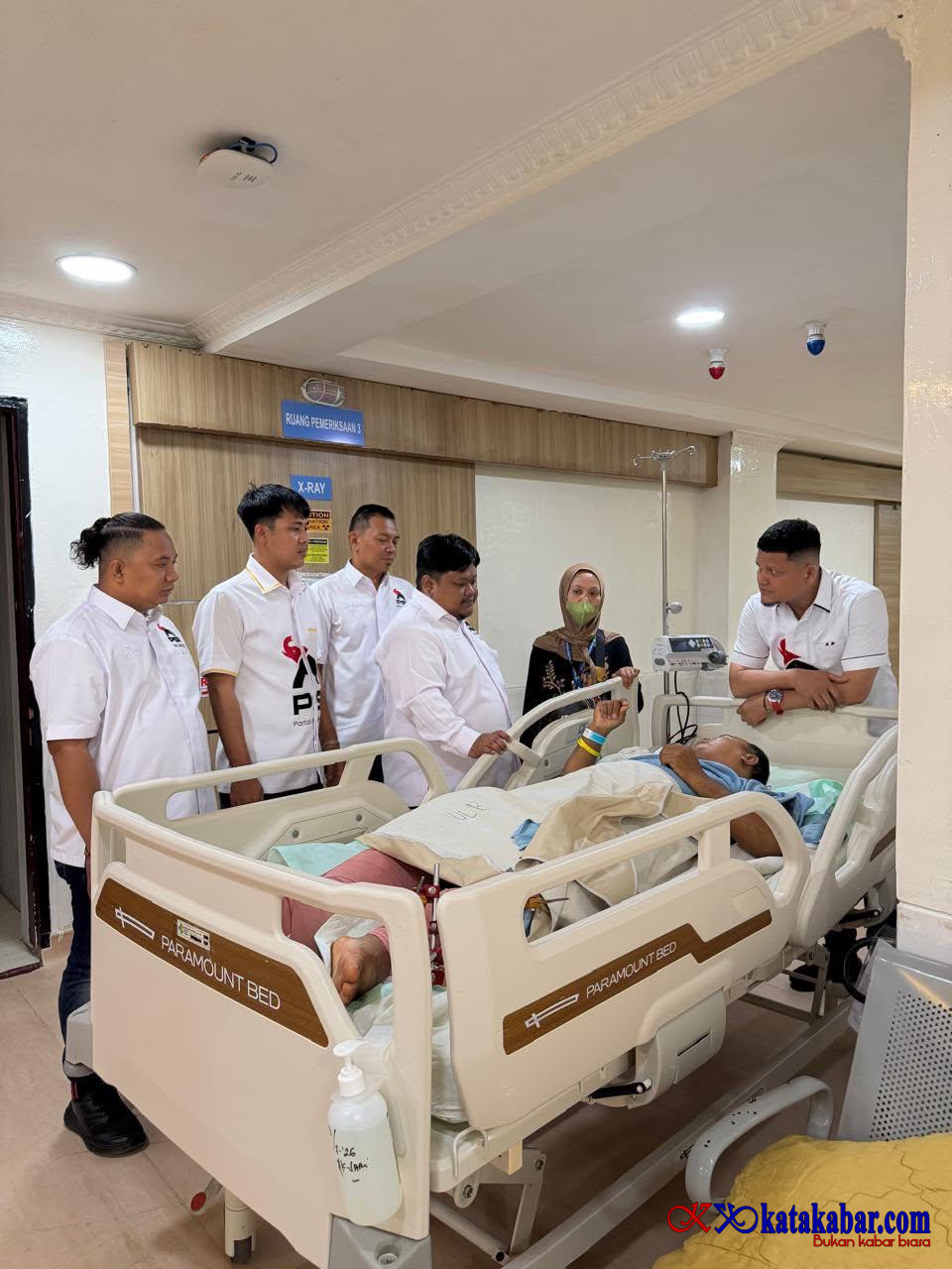 PSI Binjai Jenguk Korban Pohon Tumbang di RS Adam Malik, Salurkan Bantuan dan Dukungan Moril