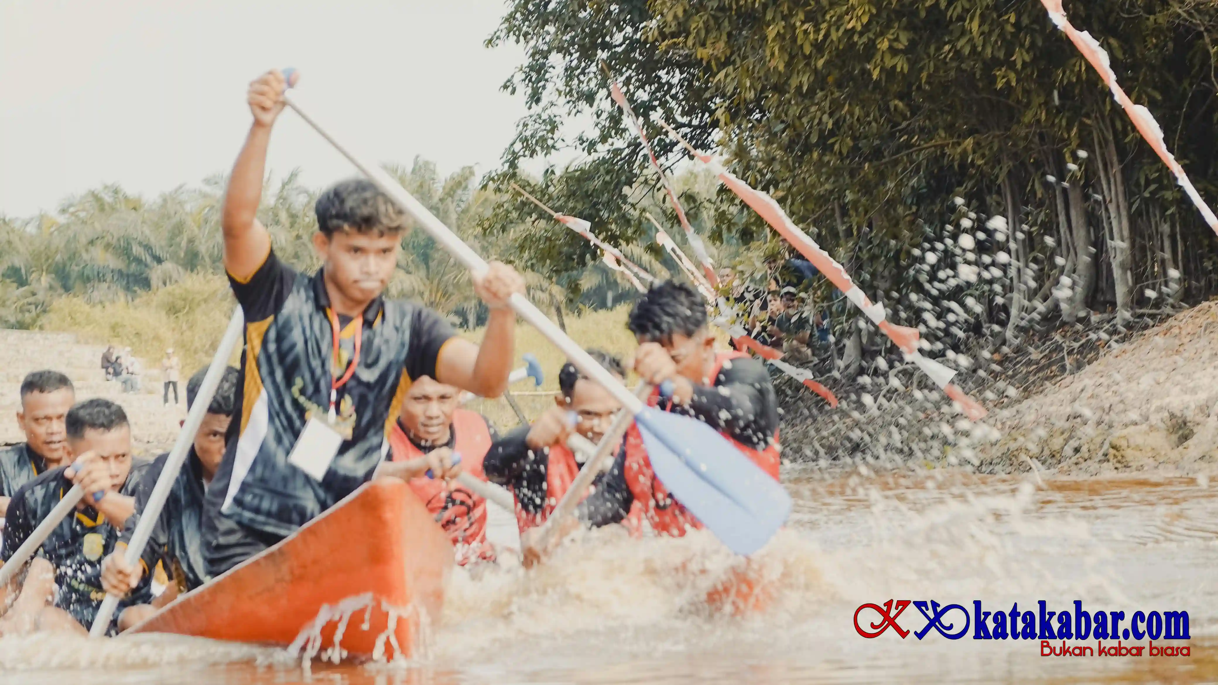 Kolaborasi PHR Nyalakan Desa Wisata Balai Pungut Lewat Festival Pacu Sampan