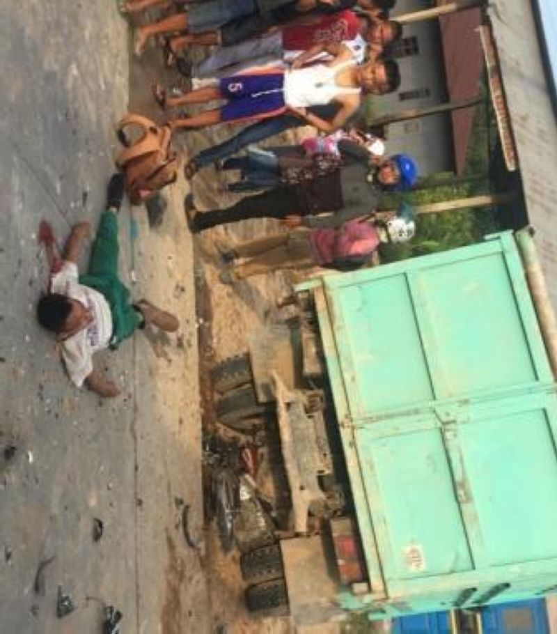Tabrak Truk, Pelajar di Pinggir, Bengkalis Tewas Mengenaskan