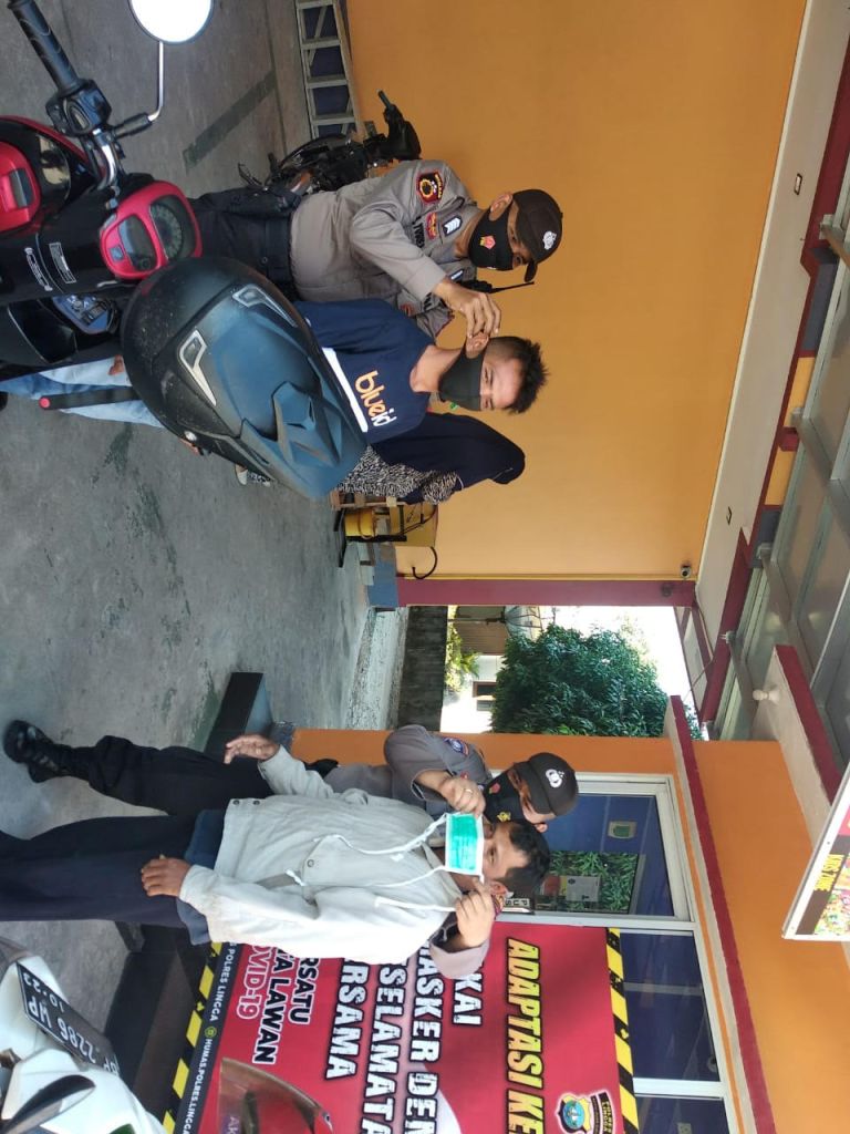 Libur Panjang, Ini Aksi Polsek Dabo Singkep di Tempat Wisata