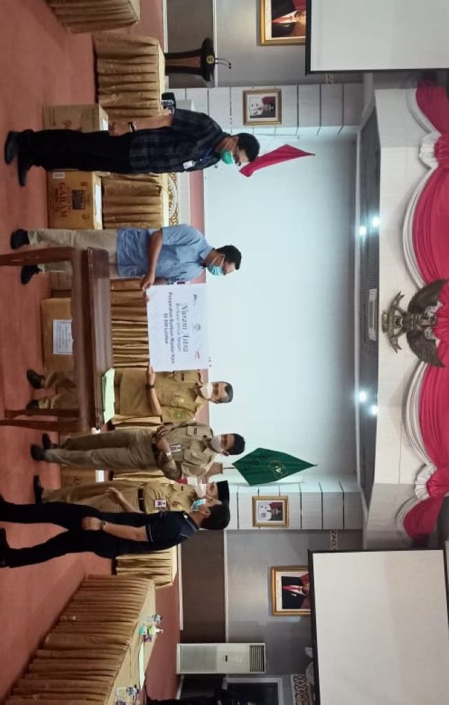 'Nurani Astra' Serahkan Ini ke Gubernur Riau